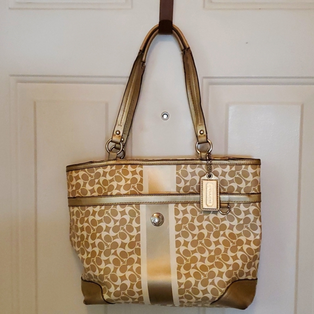 Coach Tote bag.